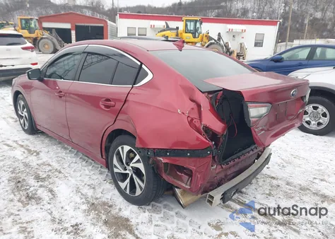 2021 Subaru Legacy Premium z USA, uszkodzony, nr VIN 4S3BWAC63M3015772